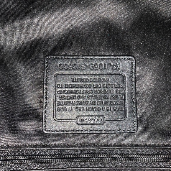 Coach purse - Picture 4 of 8